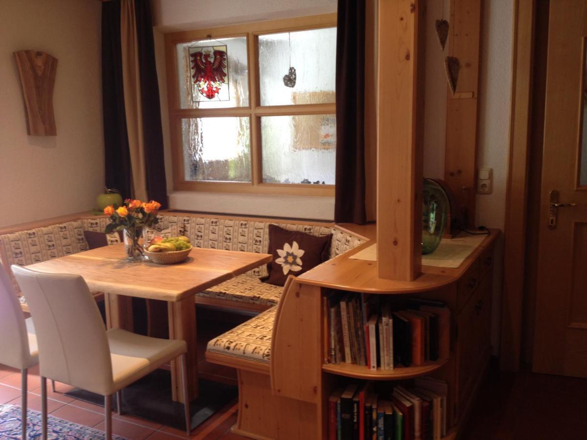 Bed and Breakfast Haus Christaldo St. Anton am Arlberg Exterior foto